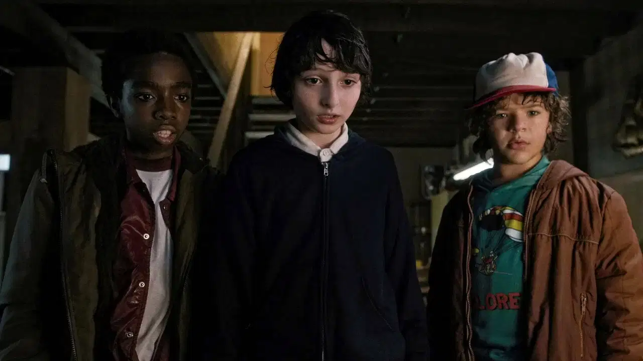 Zobacz Stranger Things - {se_code} Online na Vider